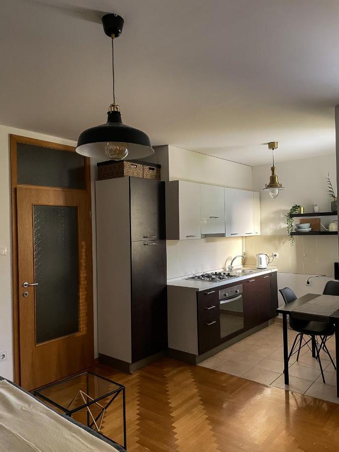 Apartman Welcome To Tresnjevka 萨格勒布 外观 照片