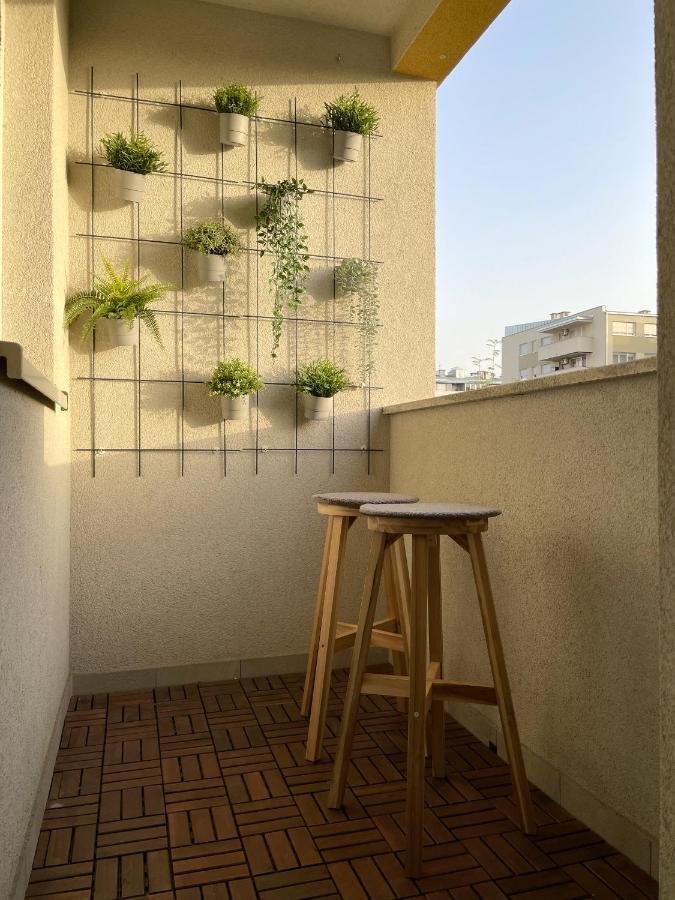 Apartman Welcome To Tresnjevka 萨格勒布 外观 照片